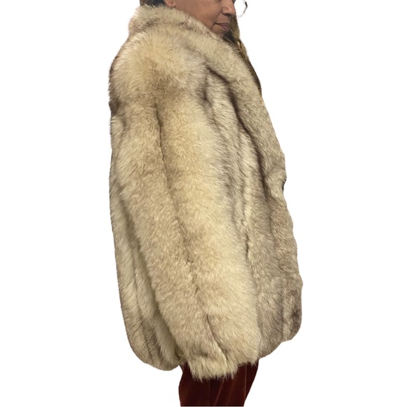 Saga Fox Fur Coat - Picture 4 of 4